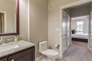 Apartment, 1 Bedroom | Bathroom