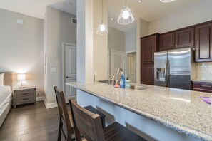 Estudio | Servicio a la habitación