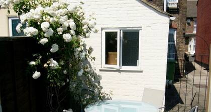 3-bedroom Victorian House With Superfast Wi-fi
