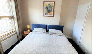 3 habitaciones, tabla de planchar con plancha y wifi gratis 