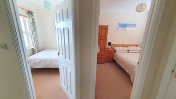 Nhà | 2 phòng ngủ, bàn ủi/dụng cụ ủi quần áo