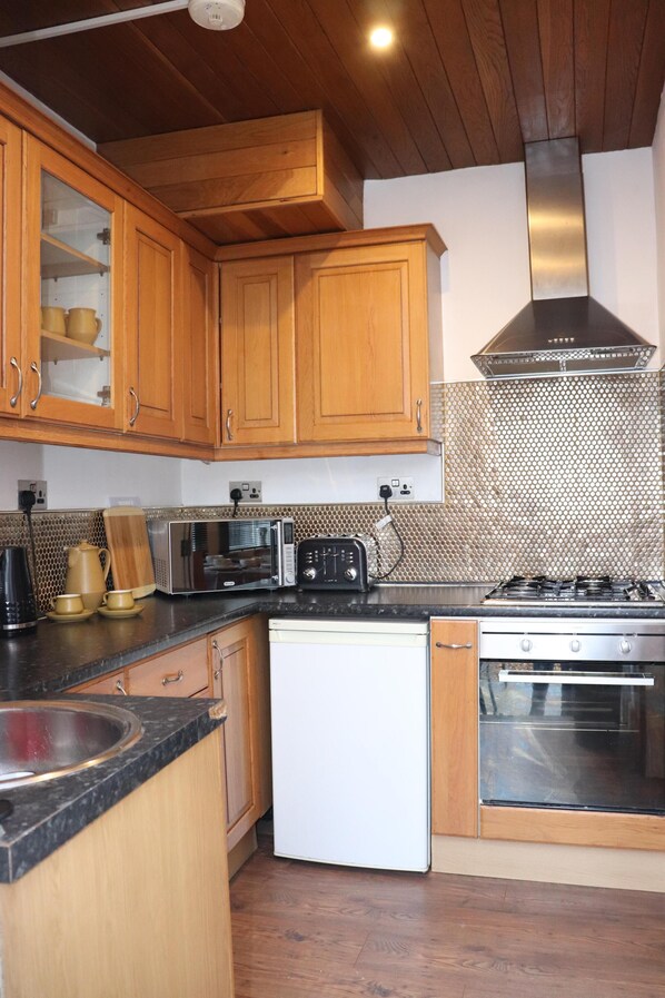 Comfort House, Private Bathroom | Private kitchen