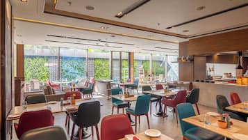 Breakfast, lunch, dinner served; Indian cuisine