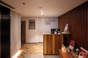 Couples treatment rooms, body treatments, aromatherapy - Courtyard by Marriott Amritsar (Amritsar)