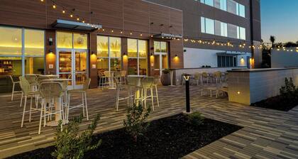 Element Sacramento Airport