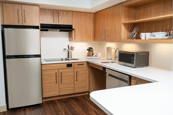 In-room safe, desk, iron/ironing board, free cots/infant beds