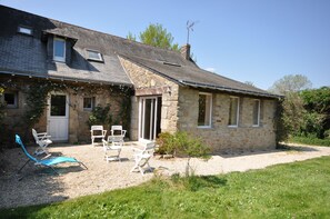 Exterior - In the calm of the Nantes countryside (Couëron)