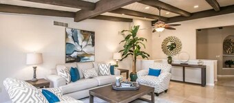 Cactus Casa! Pool/spa, game room, Putting Grn, 8 Bdr