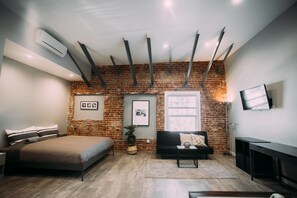 Interior - Loft apartment in Hollywood (Los Angeles)