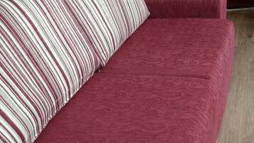 TV, livros, biblioteca musical