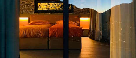 Quarto casal ou duplo exclusivo | Frigobar, cofres nos quartos, escrivaninha