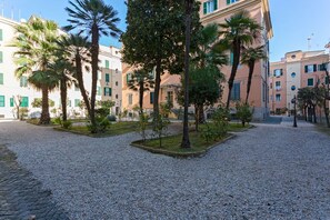 Property grounds - St. Joseph apartment 47 (Roma)