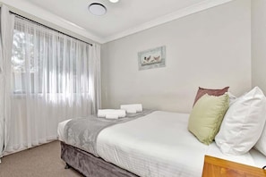 3 Schlafzimmer, Bügeleisen/Bügelbrett, kostenloses WLAN, Bettwäsche