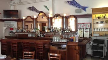 Bar (en la propiedad)