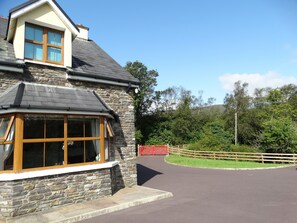 Property grounds - The River House, Nature Reserve Glengarriff (Glengarriff)