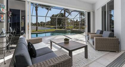 Aurinkoinen etelään avautuva uima-allas järvellä Port Charlottessa