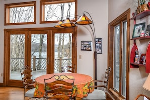 House, Multiple Beds, Hot Tub, Mountain View | Private kitchen | Fridge, microwave, stovetop, dishwasher