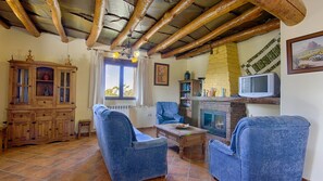 TV, fireplace, DVD player, stereo