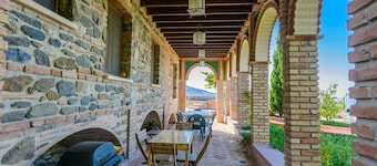 Alcazaba de Beas Vélez-Málaga by Ruralidays