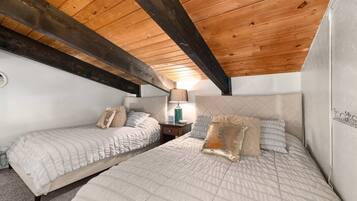 3 bedrooms, iron/ironing board, travel crib, free WiFi