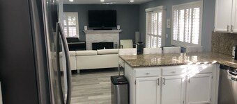 Luxury home amazing location. 8 mins from strip and all major attractions.