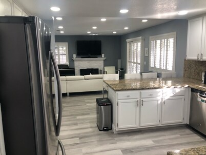 Luxury home amazing location. 8 mins from strip and all major attractions.