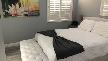 4 slaapkamers, reisbedje, wifi, beddengoed