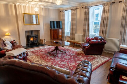 Forrest's Townhouse - Kaksi vierekkäistä huoneistoa jaetulla yksityisellä käytävällä