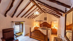 5 chambres, fer et planche à repasser, Wi-Fi