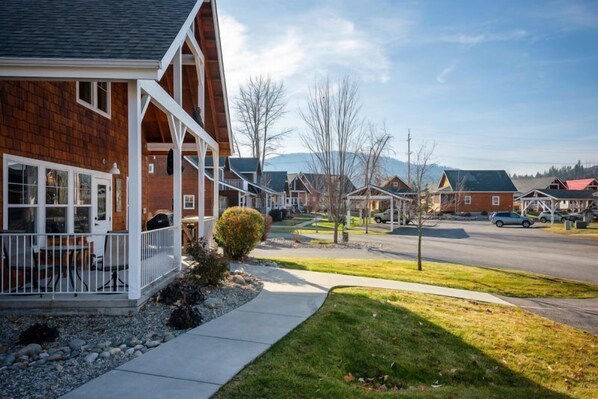 Exterior - Ps3-206 3 Bears (Sandpoint)