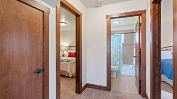 3 bedrooms, desk, free WiFi