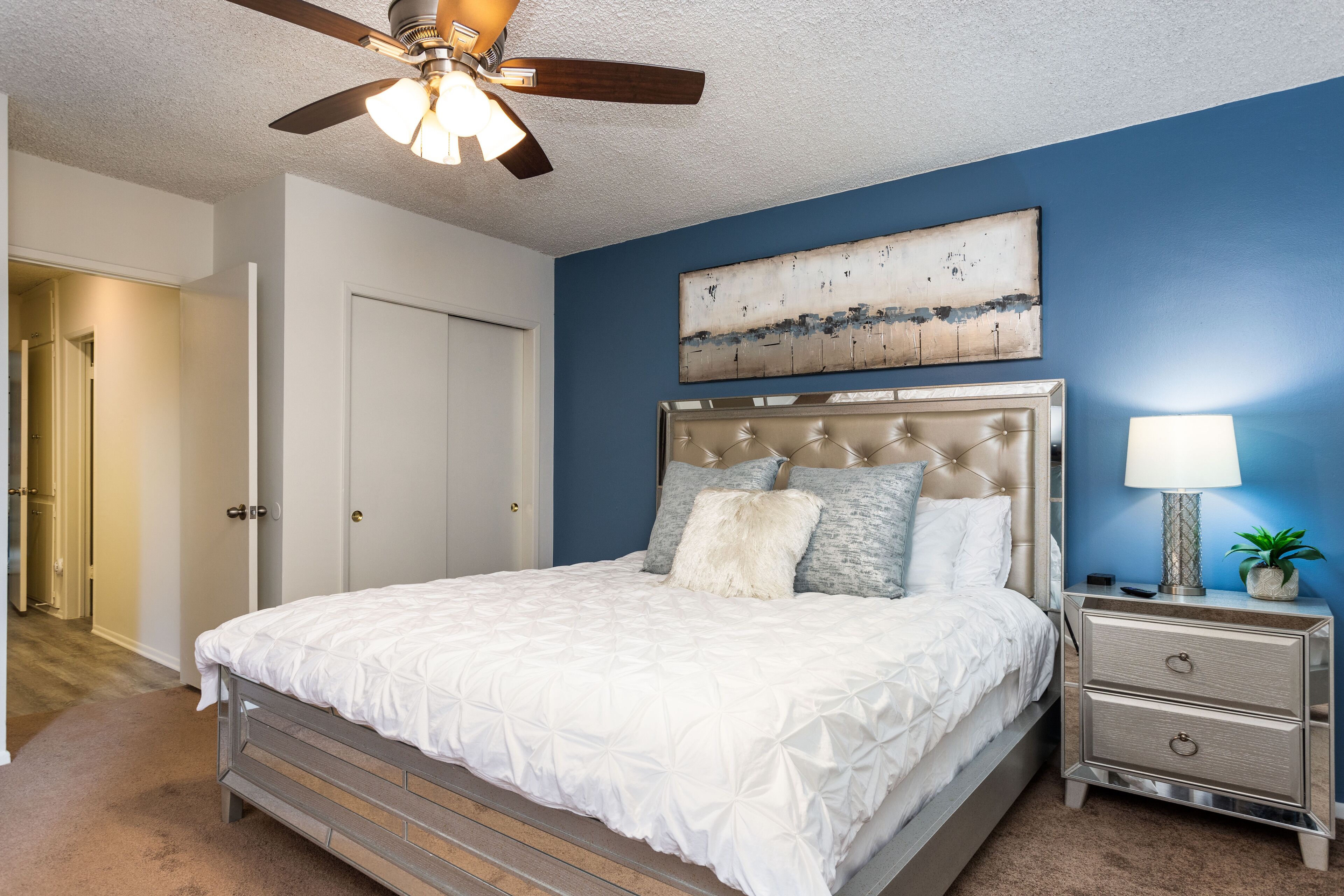 ♔ Family Getaway for So Cal Attractions · Parking Included ♔
