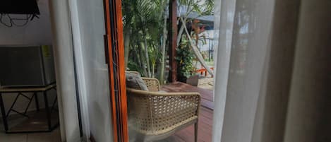 Deluxe huisje (Villa Paloma) | Een kluis op de kamer, verduisterende gordijnen, beddengoed