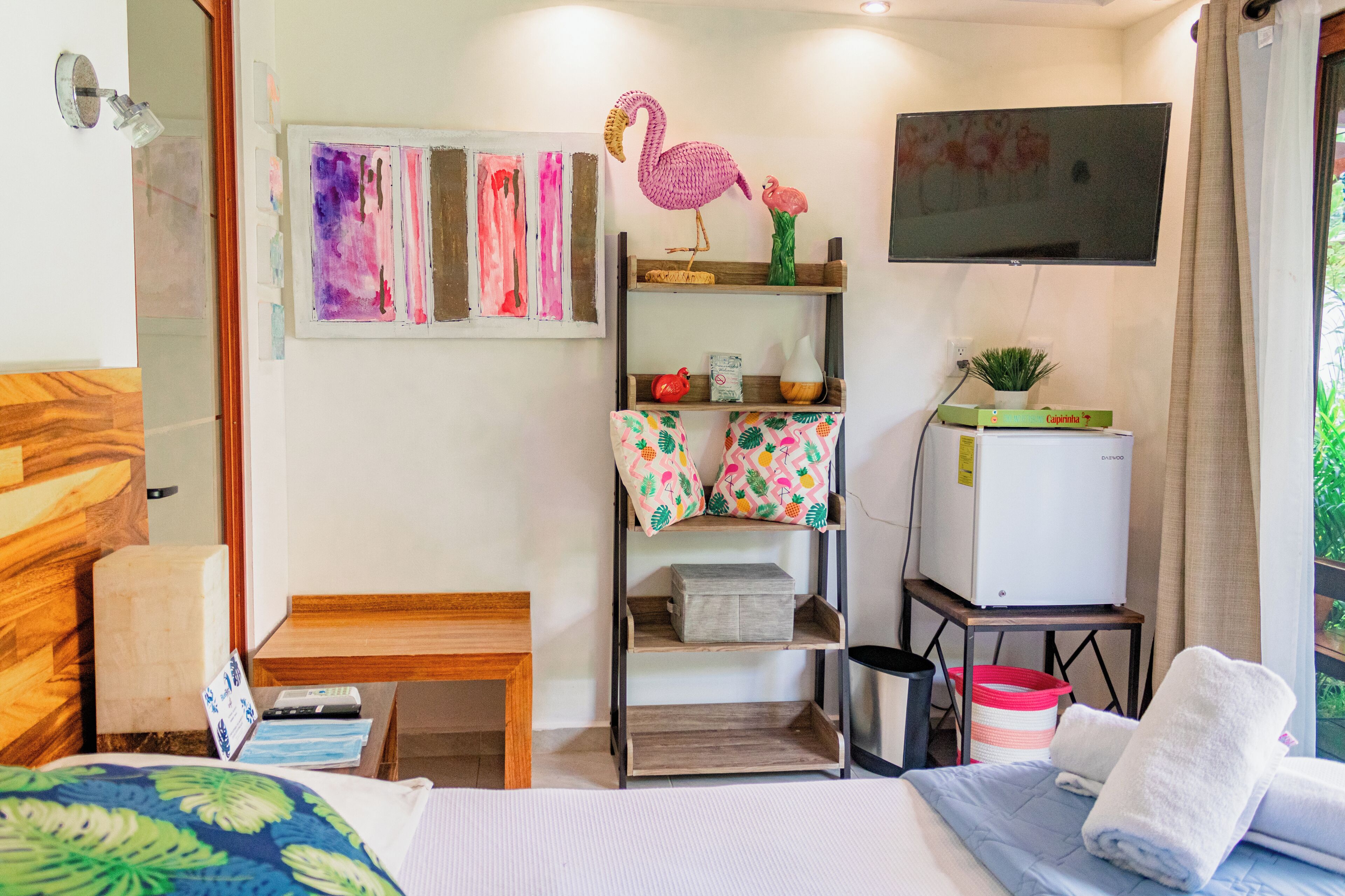Comfort huisje (Villa Flamingo) | Een kluis op de kamer, verduisterende gordijnen, beddengoed