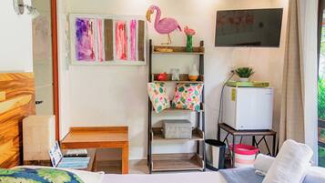 Comfort huisje (Villa Flamingo) | Een kluis op de kamer, verduisterende gordijnen, beddengoed