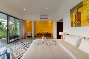 โต๊ะทำงาน, พื้นที่ทำงานแบบใช้แล็ปท็อป, Wi-Fi ฟรี