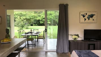 1 bedroom, in-room safe, desk, iron/ironing board