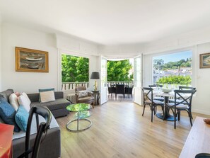 平板电视、Netflix、流媒体服务