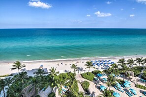 On the beach - Beachfront Condo w/ Pool Access in Hollywood! (Hollywood)