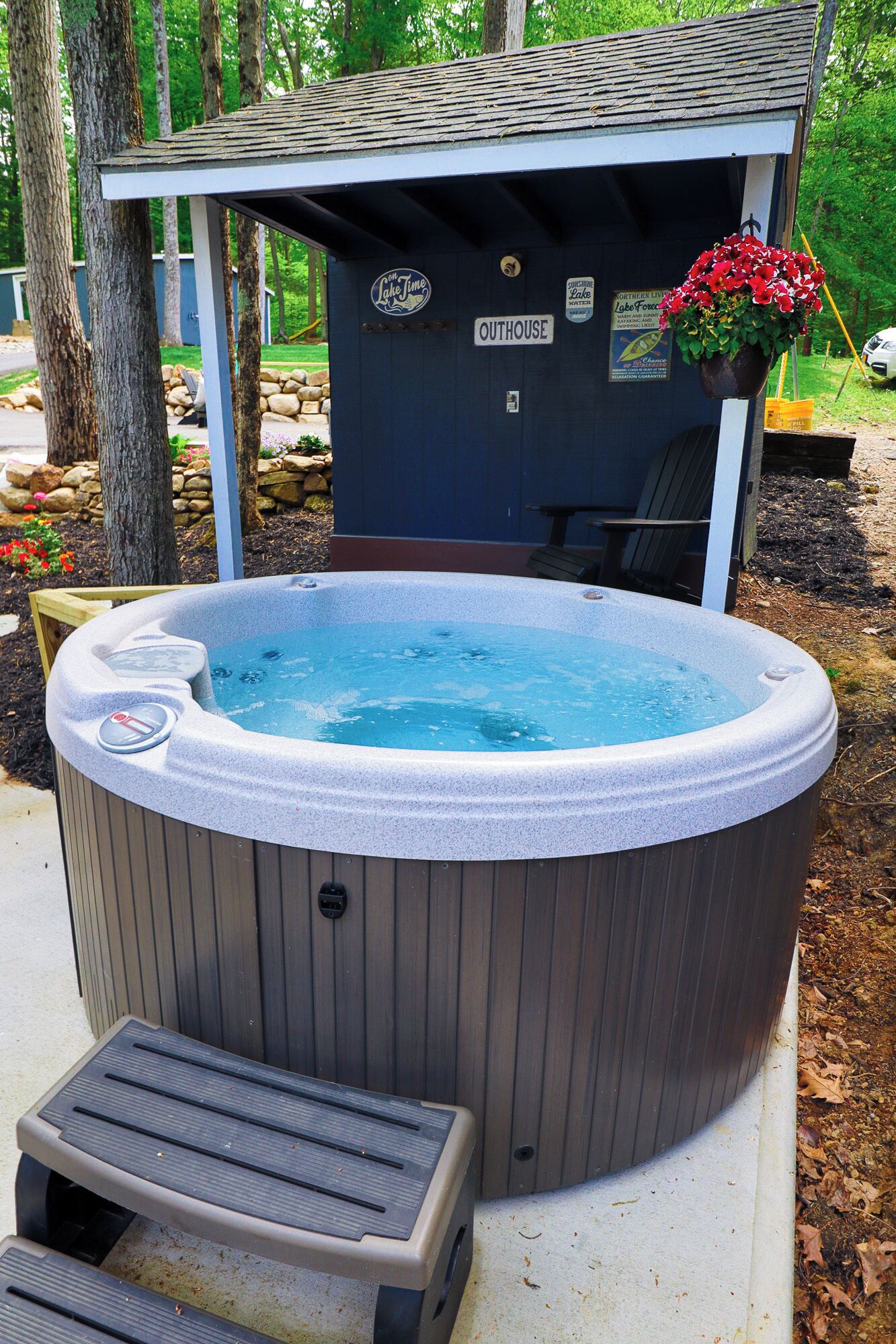 Bañera de hidromasaje al aire libre