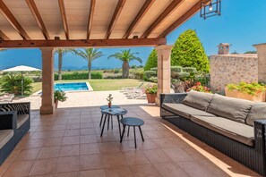 Terrace/patio - Villa Guillona for 8 people with pool (Alcúdia)
