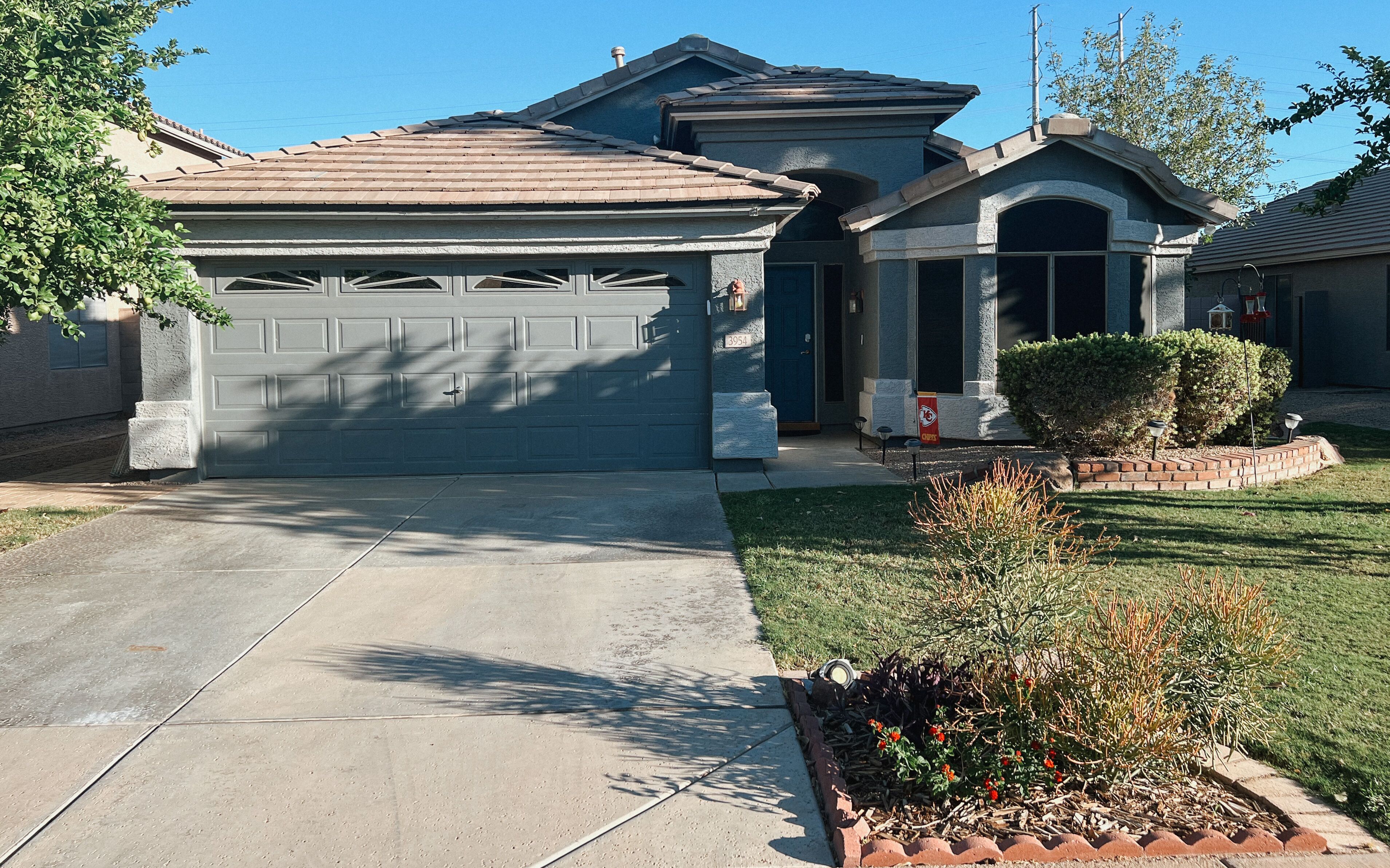 Gilbert HOME AWAY FROM HOME -Relax and Enjoy-3 queen bed-2 bath