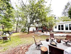 Terrace/patio - Perfect for Family Gatherings & IU Sporting Events! (Bloomington)