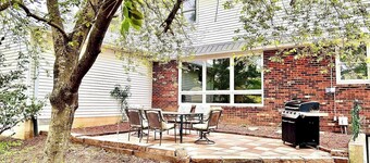 Perfect for Family Gatherings & IU Sporting Events!