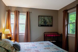 9 bedrooms, iron/ironing board, travel cot, free WiFi