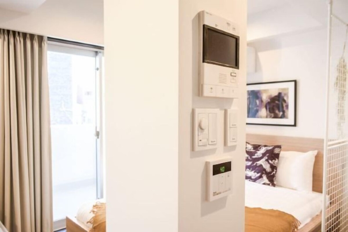 1 室のベッドルーム、デスク、アイロン / アイロン台、WiFi (無料)