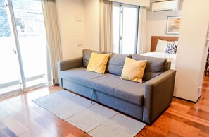 1 habitación, escritorio, tabla de planchar con plancha y wifi gratis 