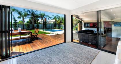 Malibu Palms: casa familiar de 5 dormitorios con piscina y fantásticas áreas al aire libre