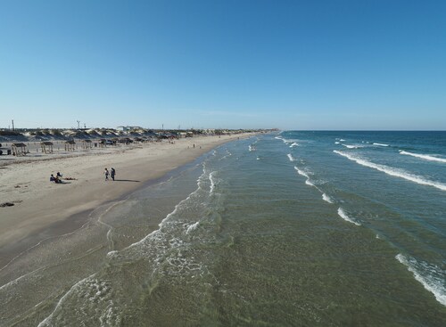 NORTH PADRE ISLAND Sunset Harbor On The Water 2 bd 2.5 ba Loft Walk to Beach