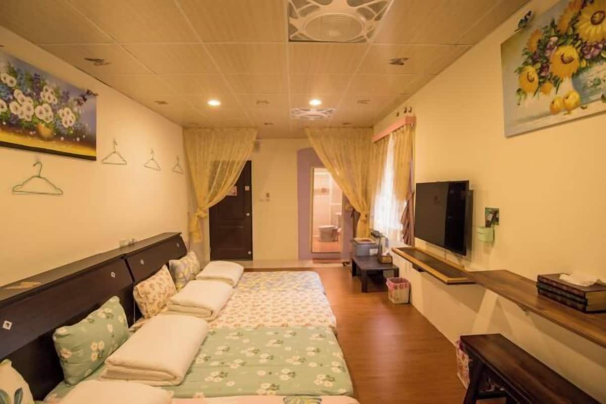 Desk, laptop workspace, free WiFi, bed sheets